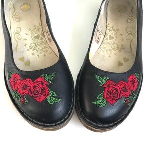 Dr Martens Patrice 🌹 Embroidered Roses